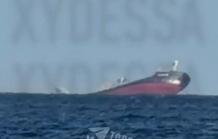 Прапор Гвінеї-Бісау: чому атаки на цивільні судна дійшли до Радбезу ООН лише тепер Суховантаж у відкритому морі — атаки на цивільні судна в Чорному морі та засідання Радбезу ООН