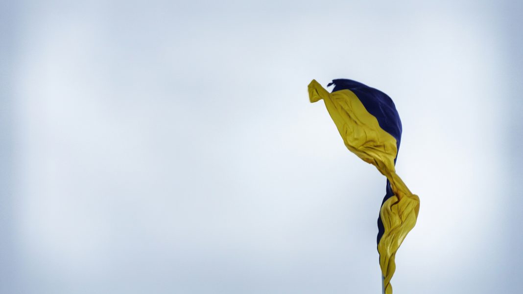 Відставка Федорова, удари по Wildberries і трагедія на Київщині: огляд відео за 25.07.2026 Прапор України — огляд відео українських YouTube-каналів за 25.07.2026